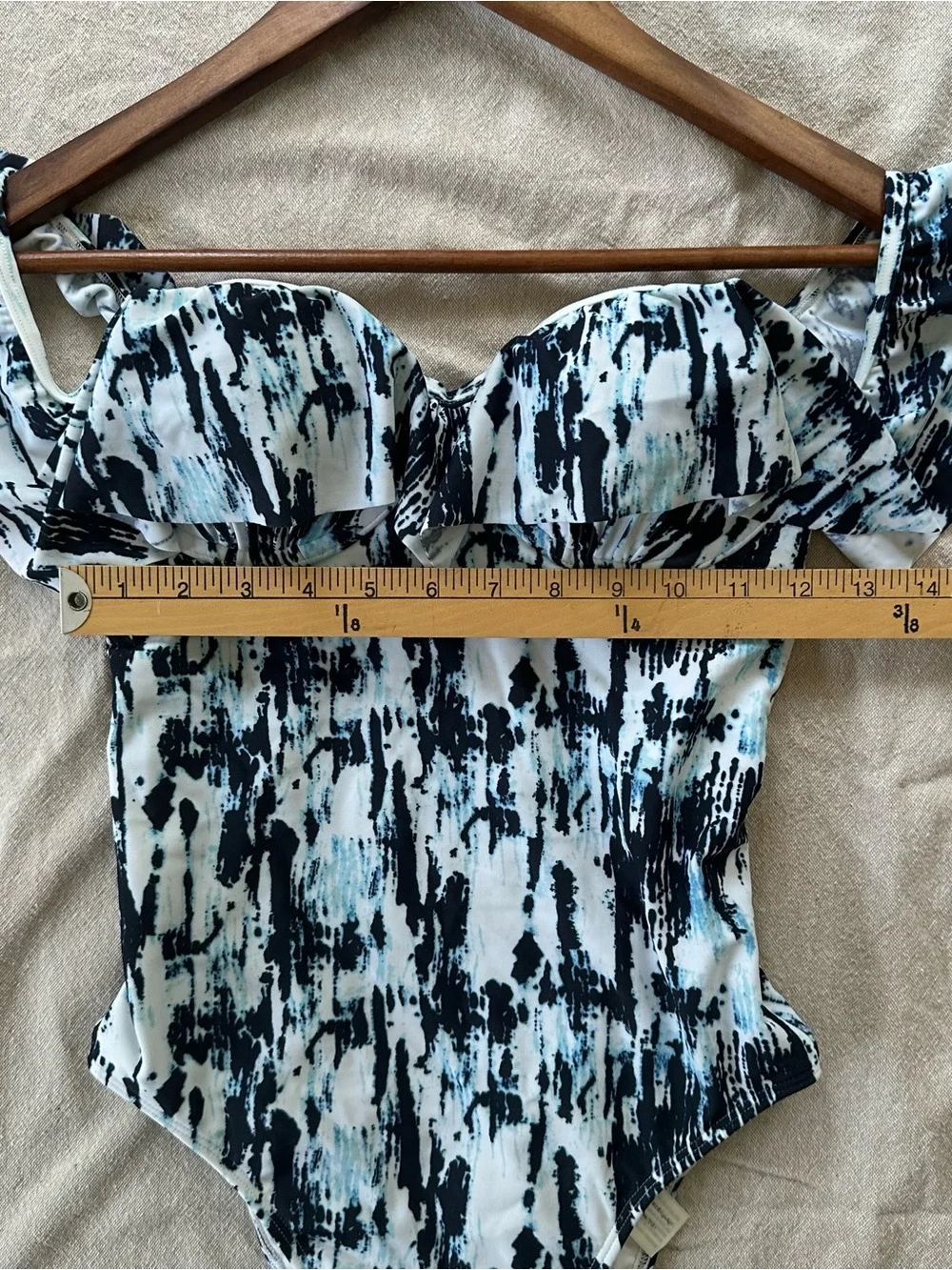NWT Abercrombie Off the Shoulder Flounce Neckline One Piece Swimsuit with Sarong